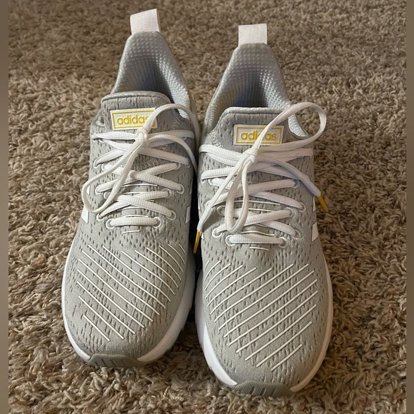 Adidas Ortholite tennis shoes women’s size 8 - like new condition - Picture 2 of 6